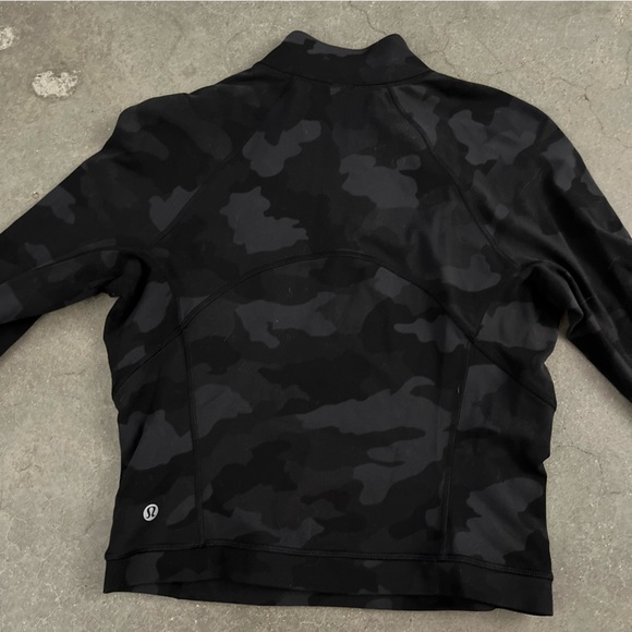 lululemon athletica Black Camouflage Sweatshirt - Picture 2 of 3
